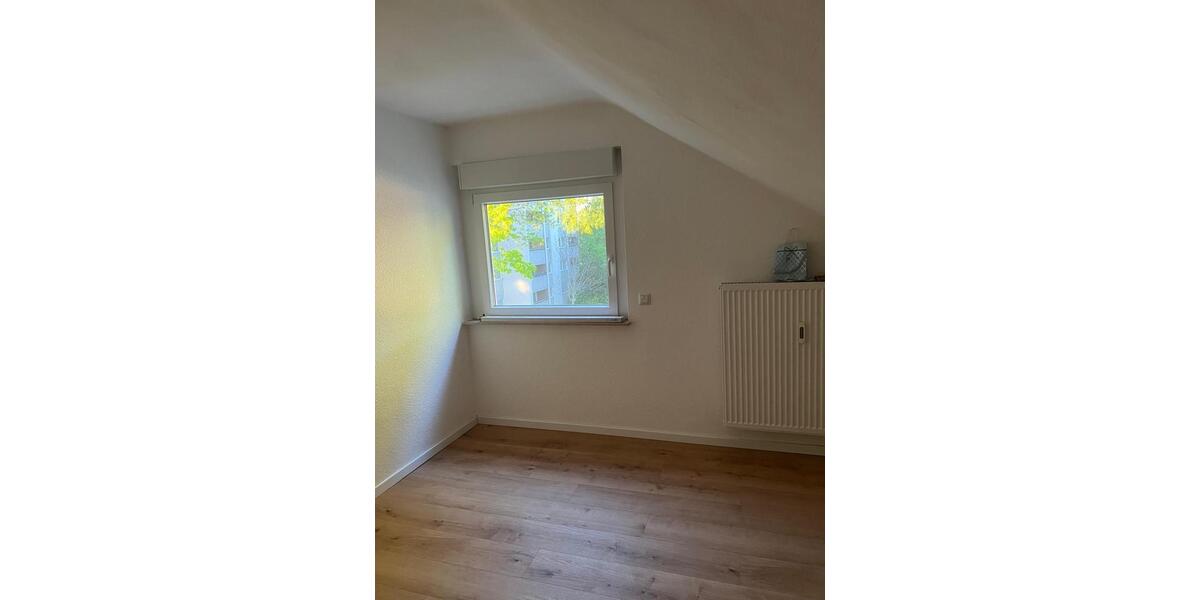Dachgeschoßwohnung Bensheim - 3 Zimmer, 68 m&sup2;, 850&euro; | Angebot:26339691