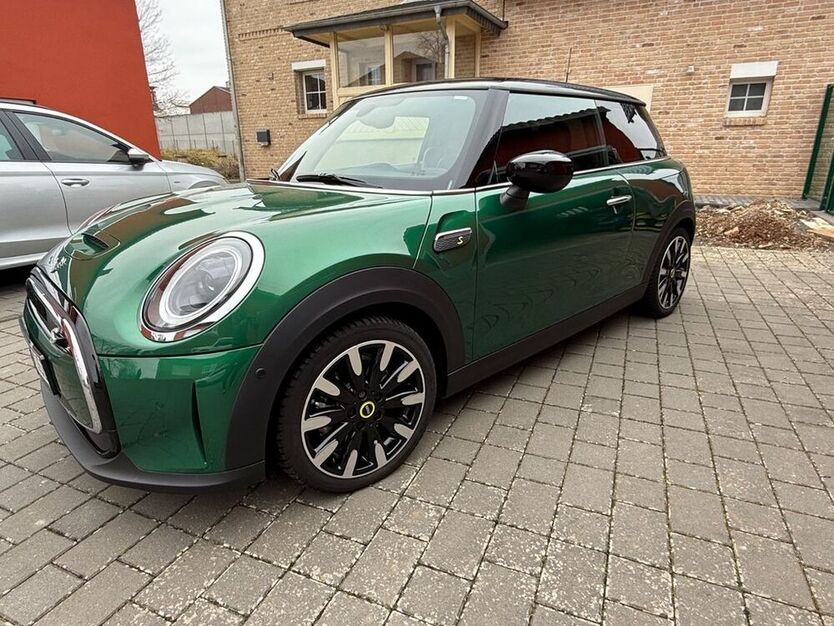 Cooper SE