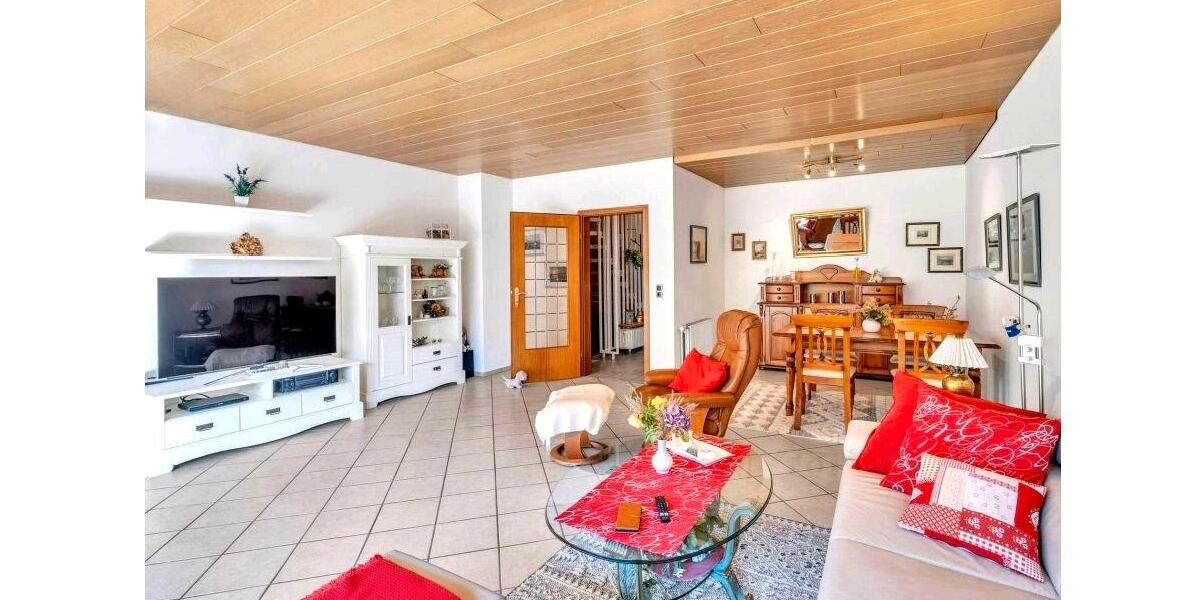 Reihenhaus Reinfeld (Holstein) - 5.5 Zimmer, 168 m&sup2;, 1.900&euro; | Angebot:26047235
