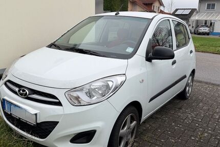 Hyundai i10 11.000 km 4.899 &euro; Oberhausen-Rheinhausen 68794
