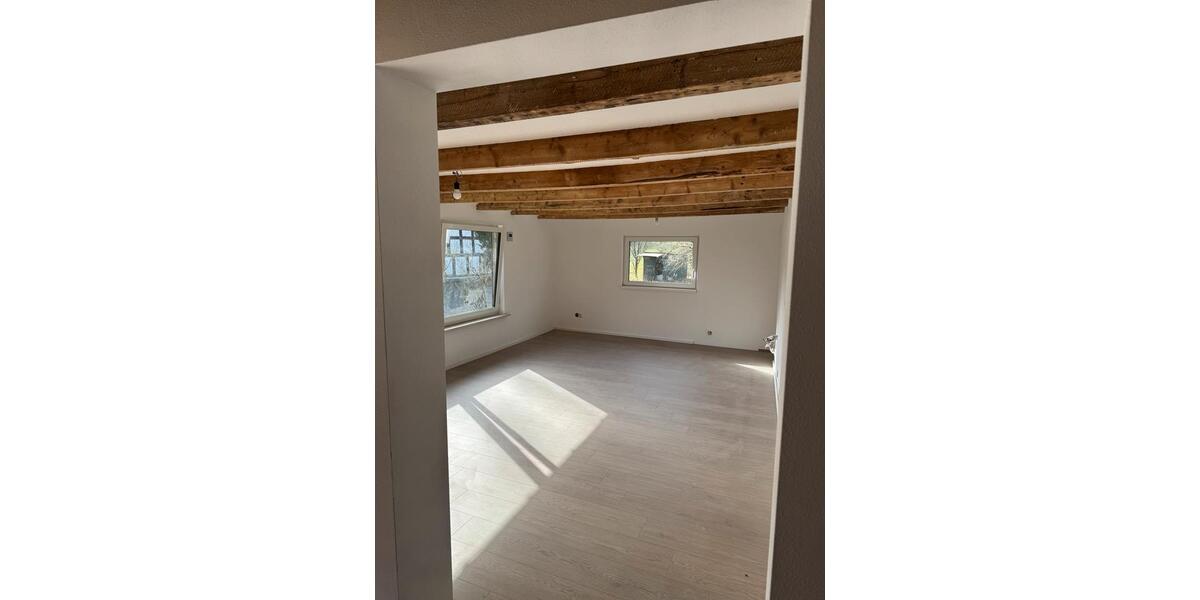 Einfamilienhaus Marienheide - 4 Zimmer, 140 m&sup2;, 1.250&euro; | Angebot:25422430