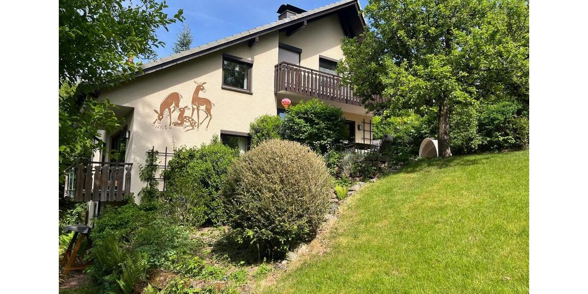 Traumlage! Einfamilienhaus mit großem Garten - Einmalige Chance! 7 zimmer