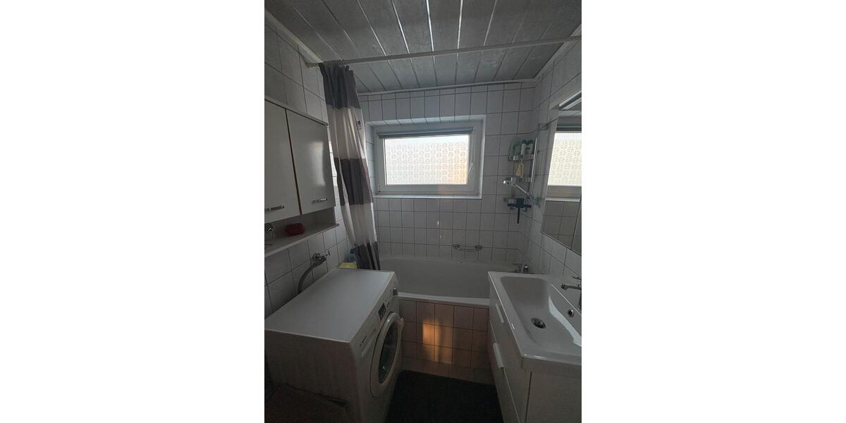 Dachgeschoßwohnung Siegburg - 4 Zimmer, 87 m&sup2;, 280.000&euro; | Angebot:27044150