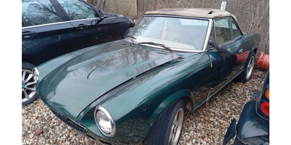 Fiat 124 Spider 75.927 km 4.900 &euro; Düsseldorf 40227