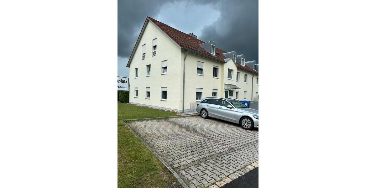 Etagenwohnung Roding - 3 Zimmer, 74 m&sup2;, 910&euro; | Angebot:26300689