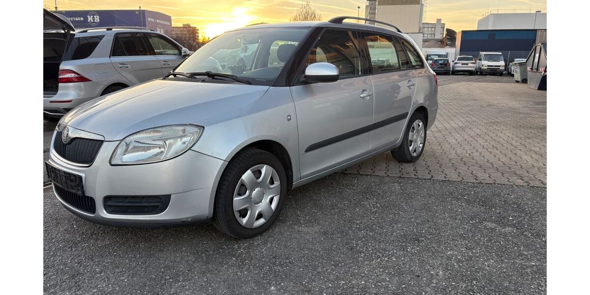 Skoda Fabia 227.500 km 999 &euro; Fellbach - Stuttgart 70736
