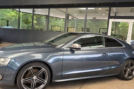 Audi A5 180.000 km 5.500 &euro; Soest 59495