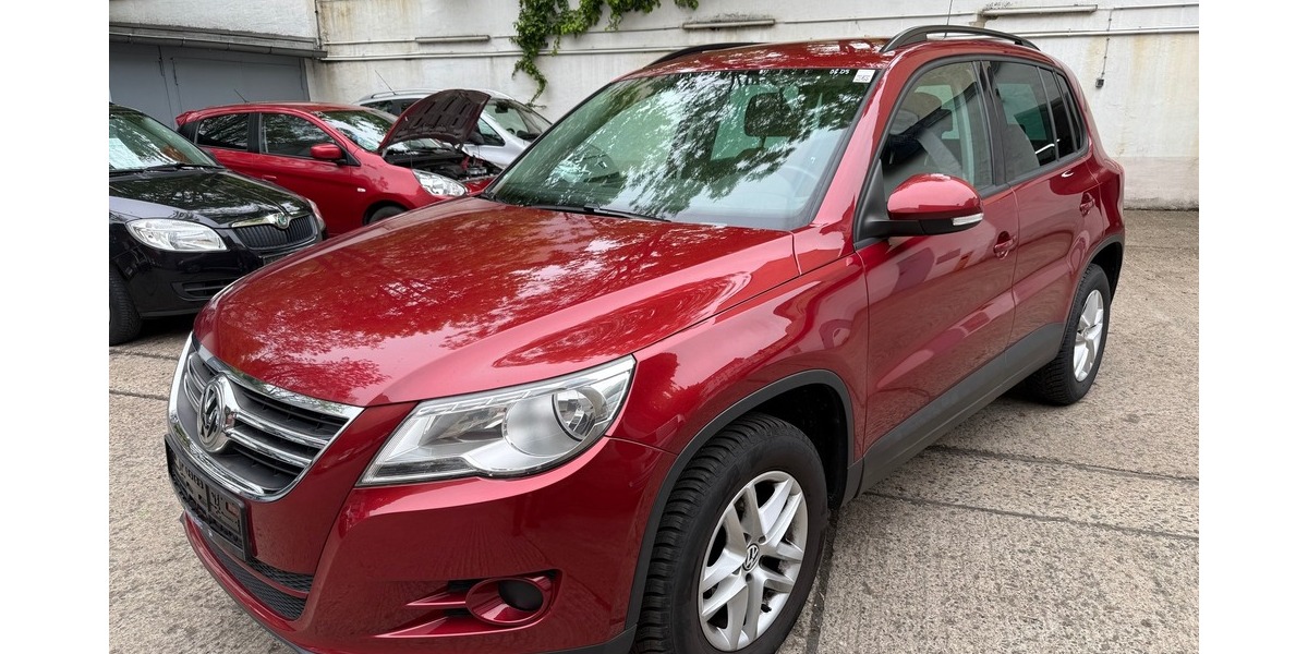 VW Tiguan Trend & Fun BlueMotion Navi Scheckheft 97.567 km 7.800 &euro; Berlin 10247