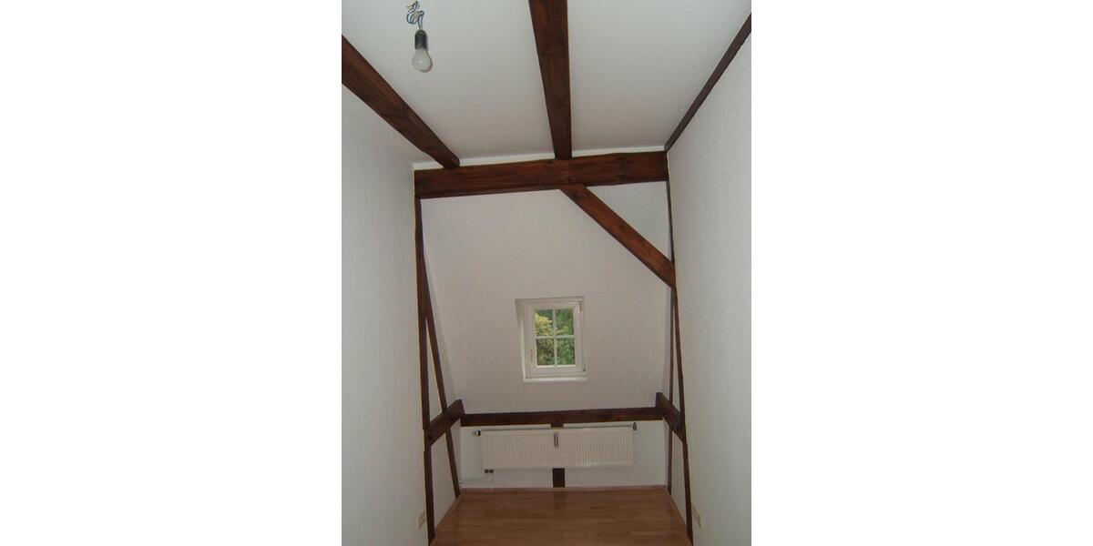 Dachgeschoßwohnung Cottbus - 4 Zimmer, 83 m&sup2;, 664&euro; | Angebot:26454493
