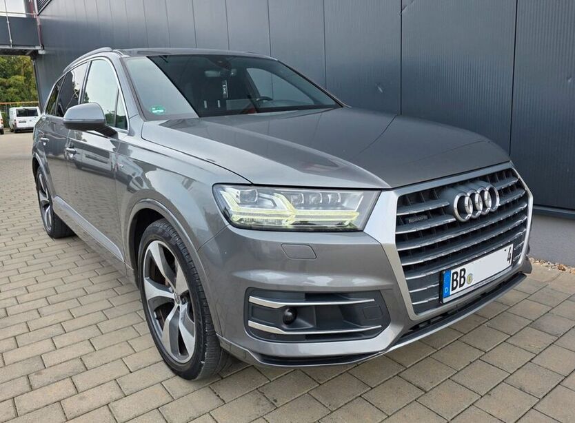 Q7