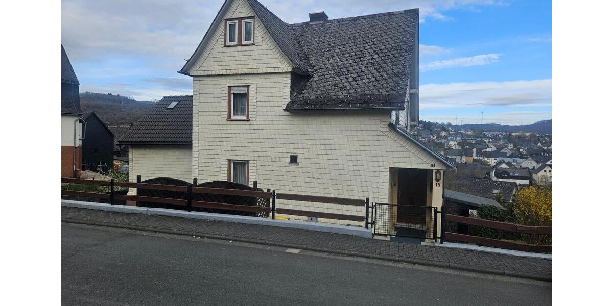Einfamilienhaus Eschenburg - 6 Zimmer, 110 m&sup2;, 850&euro; | Angebot:26406902