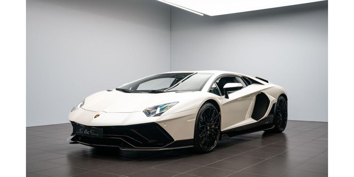 Lamborghini Aventador 6.600 km 598.000 &euro; Putzbrunn 85640