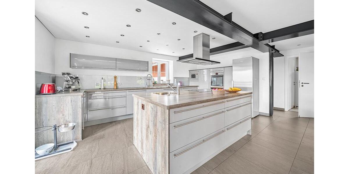 Bauernhaus, Landhaus Stühlingen - 8 Zimmer, 270 m&sup2;, 1.295.000&euro; | Angebot:26087153