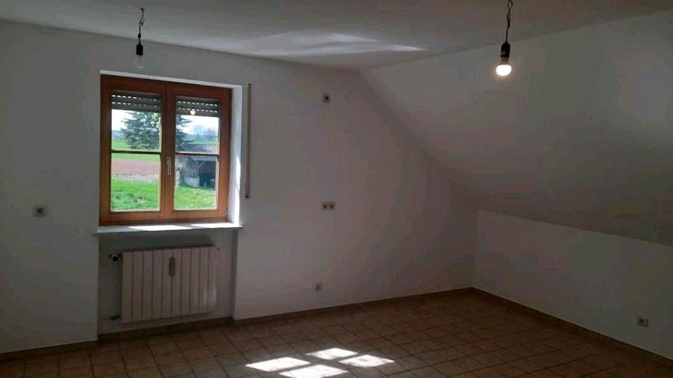 Dachgeschoßwohnung Dorfen - 3 Zimmer, 80 m&sup2;, 810&euro; | Angebot:26400481