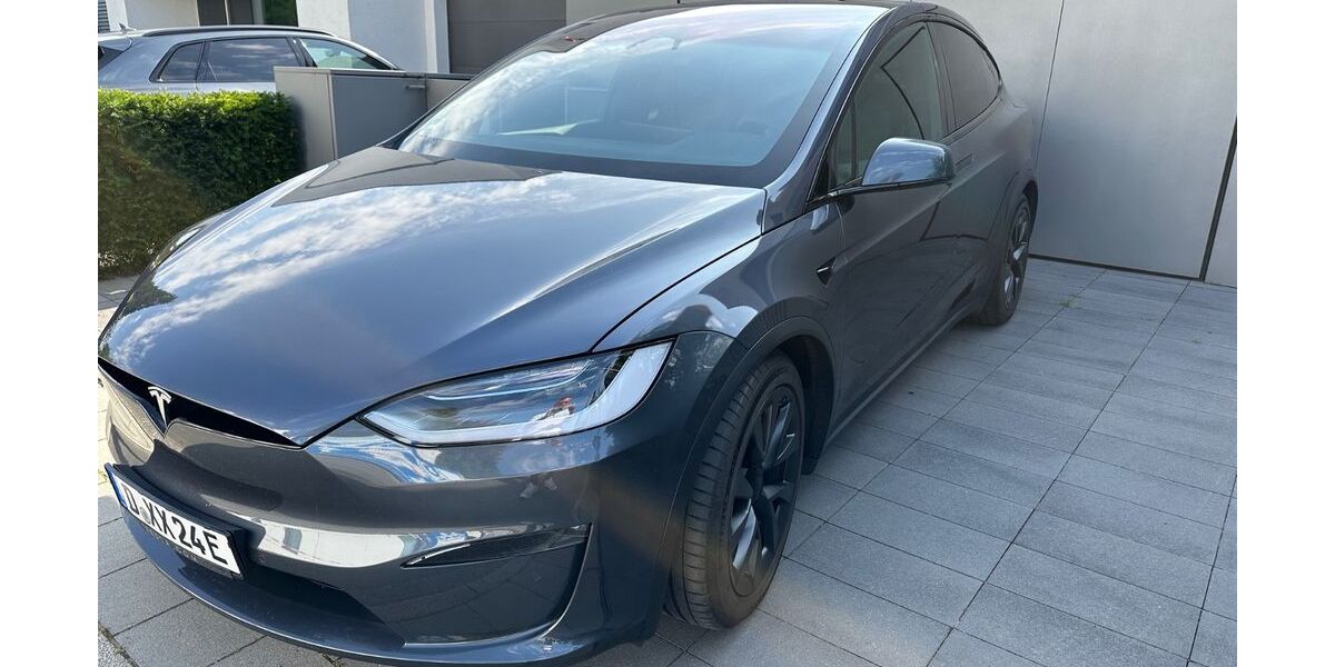 Tesla Model X 38.000 km 77.800 € Düsseldorf 40547