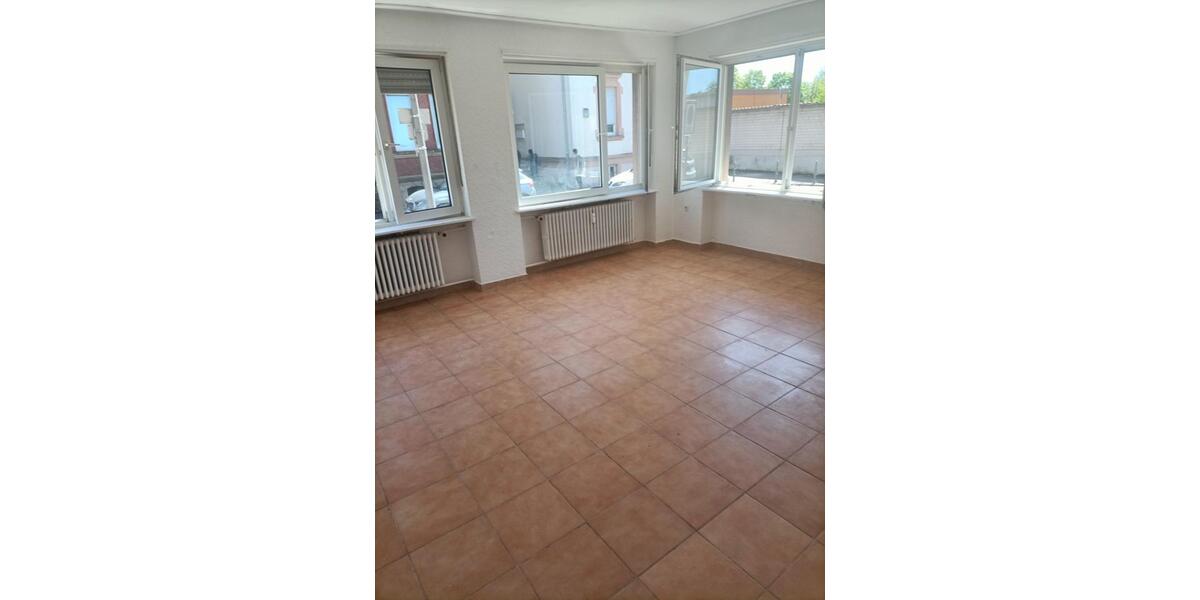 Erdgeschoßwohnung Saarlouis - 3 Zimmer, 80 m&sup2;, 590&euro; | Angebot:26398757