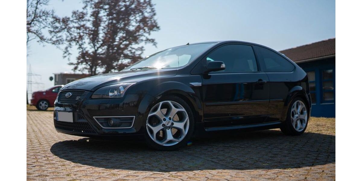 Ford Focus 180.000 km 9.250 &euro; neckartenzlingen 72654