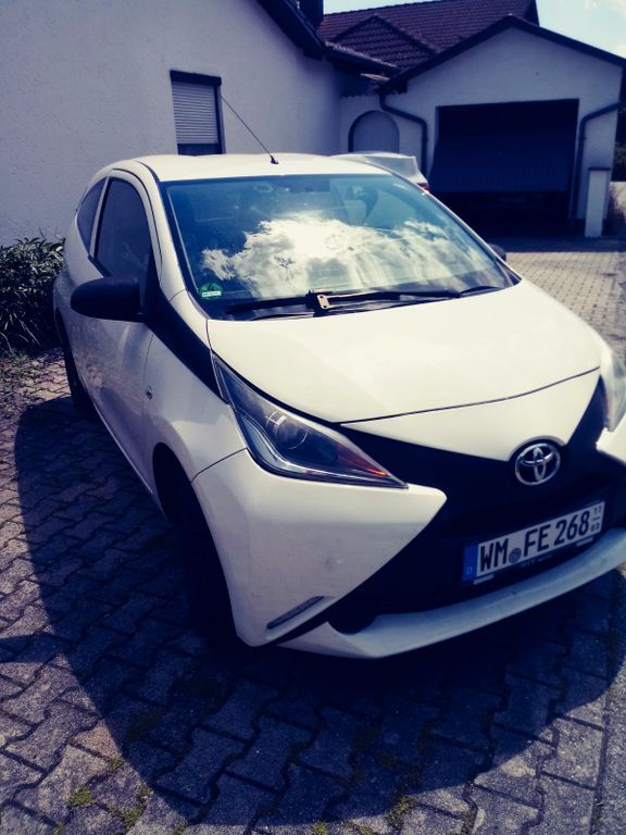 Aygo (X)