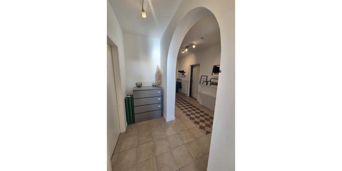 Dachgeschoßwohnung Uetze - 4 Zimmer, 111 m&sup2;, 860&euro; | Angebot:25434083