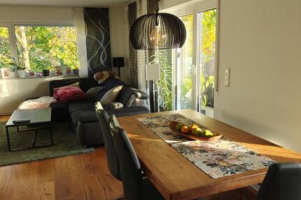 Top Floor Living: 2-Zimmer-DG-Wohnung mit großem Balkon 2 zimmer