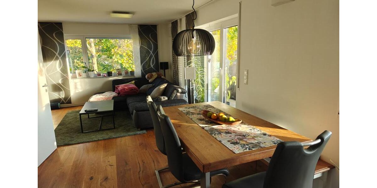 Top Floor Living: 2-Zimmer-DG-Wohnung mit großem Balkon 2 zimmer