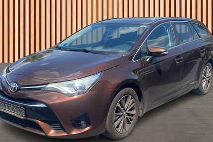 Toyota Avensis 117.600 km 12.880 &euro; Dresden 01328