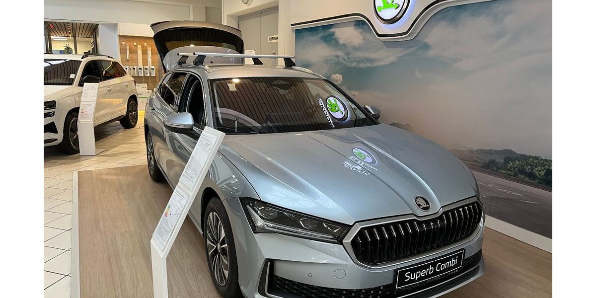Skoda Superb 6.000 km 39.545 &euro; Bad König / Zell 64732