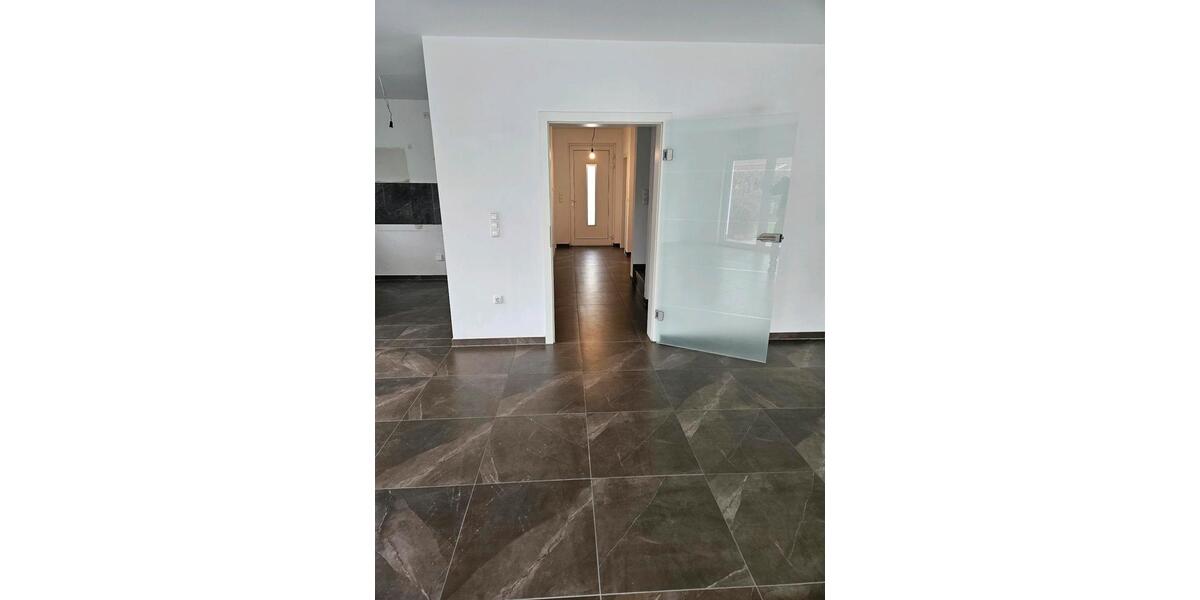 Einfamilienhaus Uetze - 4 Zimmer, 130 m&sup2;, 1.200&euro; | Angebot:25397225