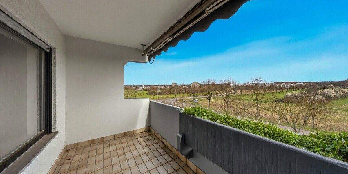 Etagenwohnung Karlsruhe Innenstadt-West - 3 Zimmer, 97 m&sup2;, 1.260&euro; | Angebot:25802570