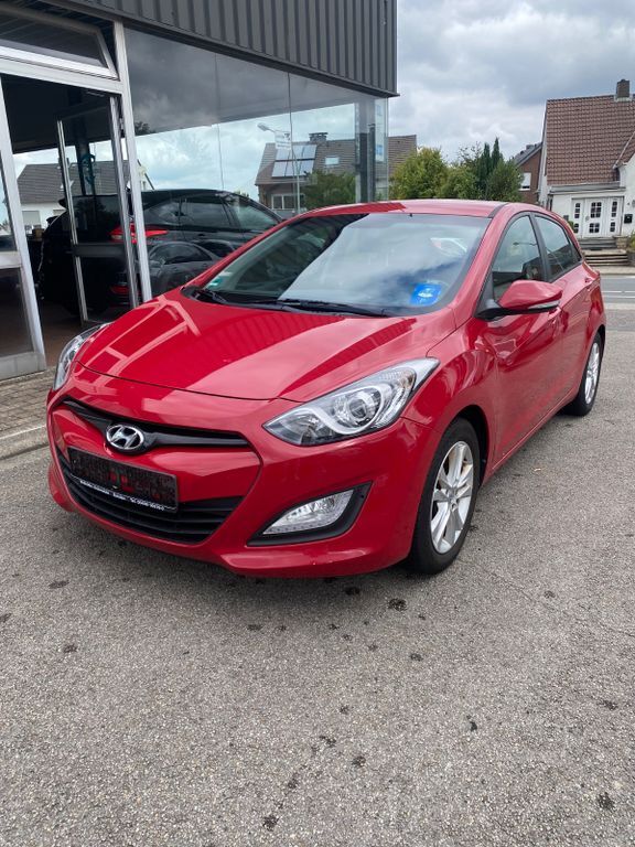 i30