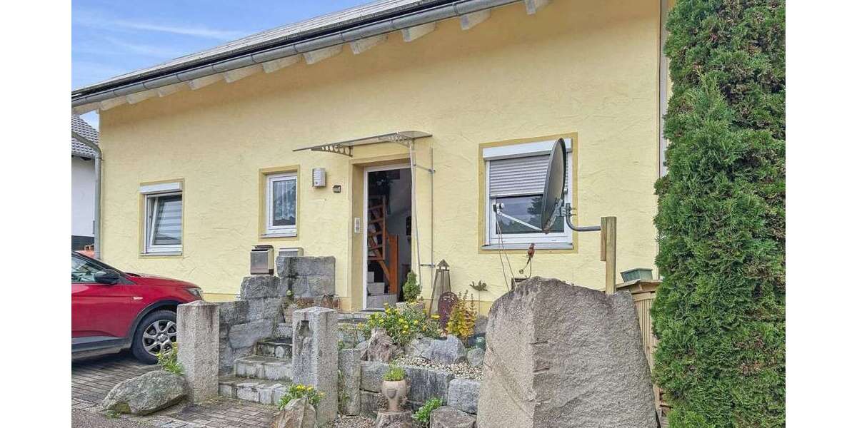 Etagenwohnung Simbach - 4 Zimmer, 107 m&sup2;, 229.000&euro; | Angebot:25790021