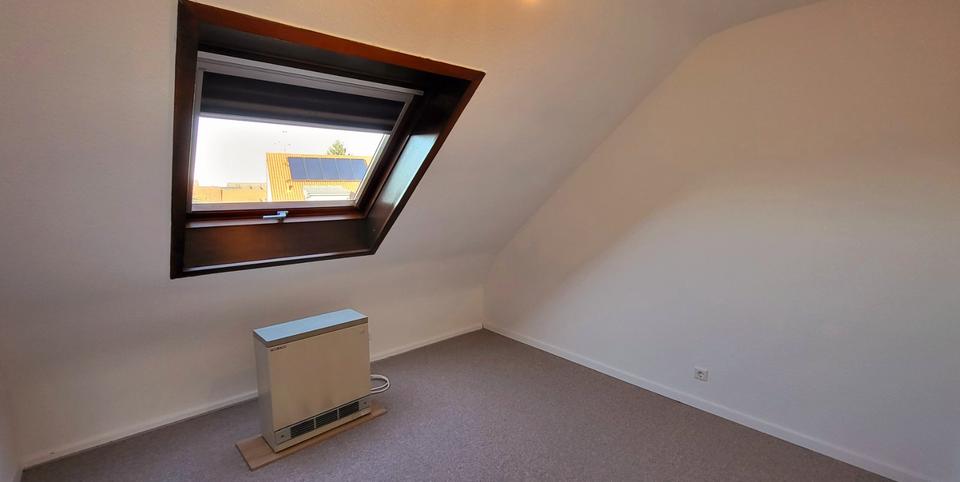 Dachgeschoßwohnung Eggenstein-Leopoldshafen Leopoldshafen - 3 Zimmer, 56 m&sup2;, 190.000&euro; | Angebot:25611741