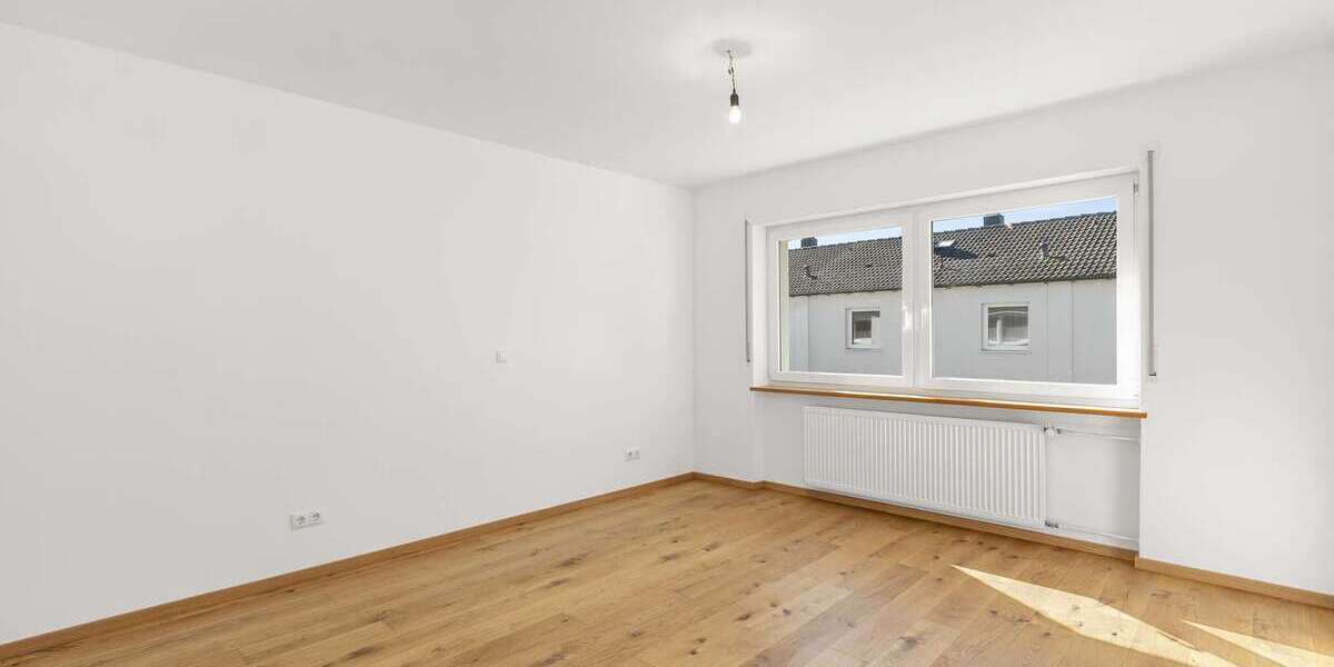 Bezugsfrei | Modernisiertes Reiheneckhaus mit Südgarten in ruhiger Lage - Reihenendhaus Geisenfeld | Angebot:26106515