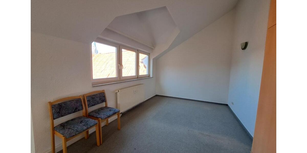Dachgeschoßwohnung Mühlhausen (Thüringen) - 3 Zimmer, 80 m&sup2;, 464&euro; | Angebot:25431372