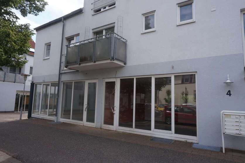 Schöne helle und großzügige Räume im Zentrum von Mainhardt zu verkaufen zimmer