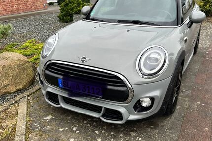 Mini ONE 106.000 km 10.990 &euro; Schuby 24850