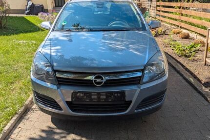 Opel Astra 141.265 km 2.299 &euro; Gröbenzell 82194