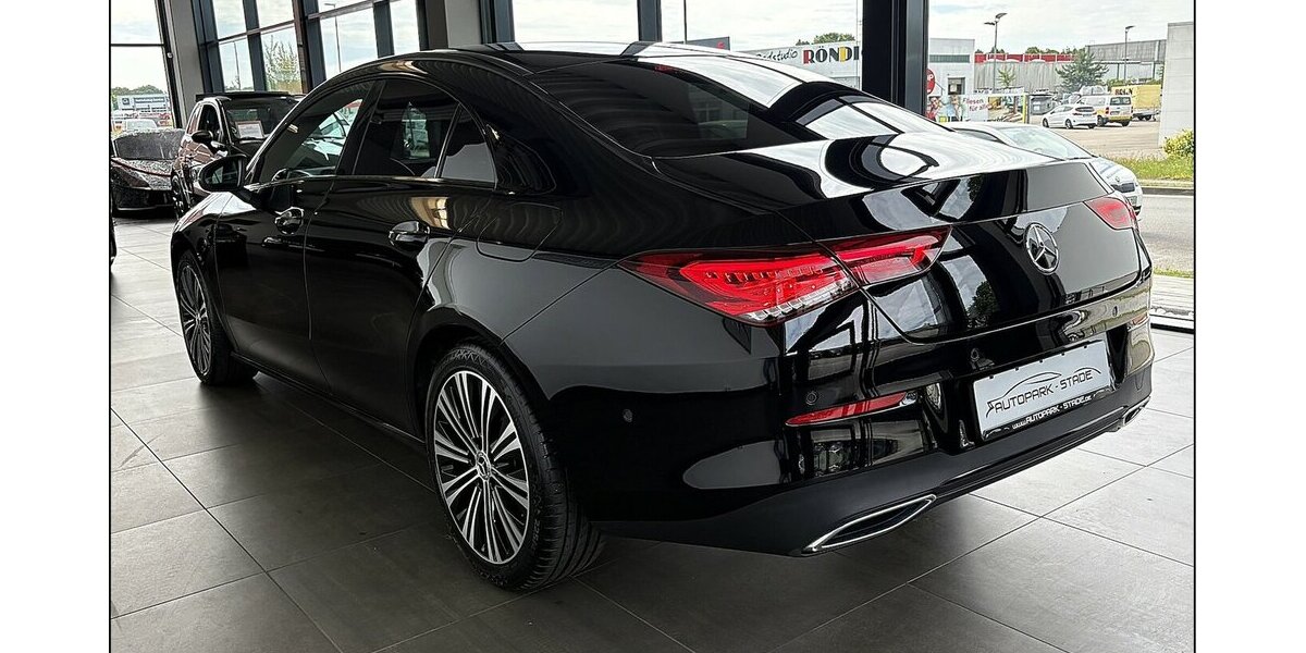 Mercedes-Benz CLA 200 d Limo LED Kamera Leder Assist. Ambient 215.000 km 19.499 &euro; Stade 21682