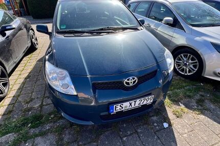 Toyota Auris 68.000 km 5.000 &euro; München 80339
