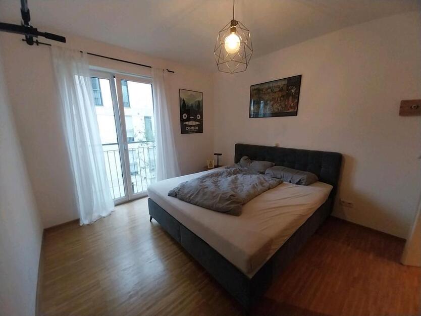 Vollmöblierte 3-Zimmer-Wohnung neben Regensburger Arcaden zimmer