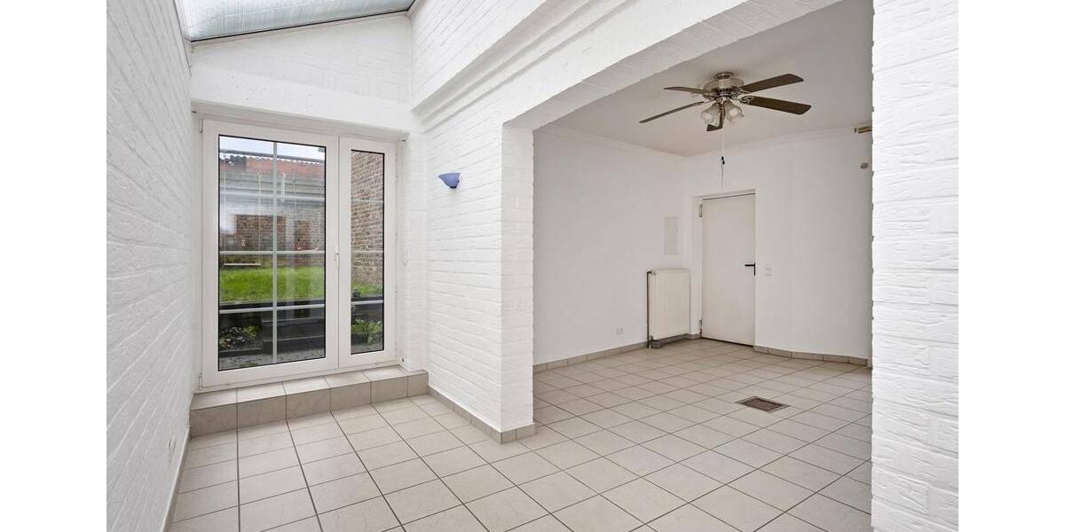 Einfamilienhaus Gangelt - 6 Zimmer, 220 m&sup2;, 2.400&euro; | Angebot:25160824