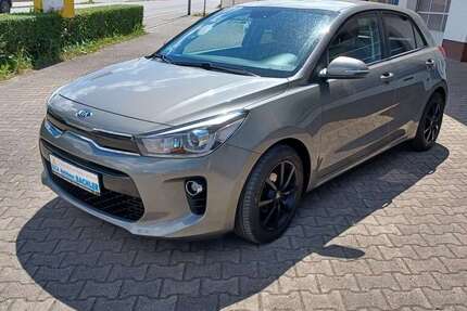 Kia Rio 98.000 km 8.000 &euro; Langenneufnach 86863