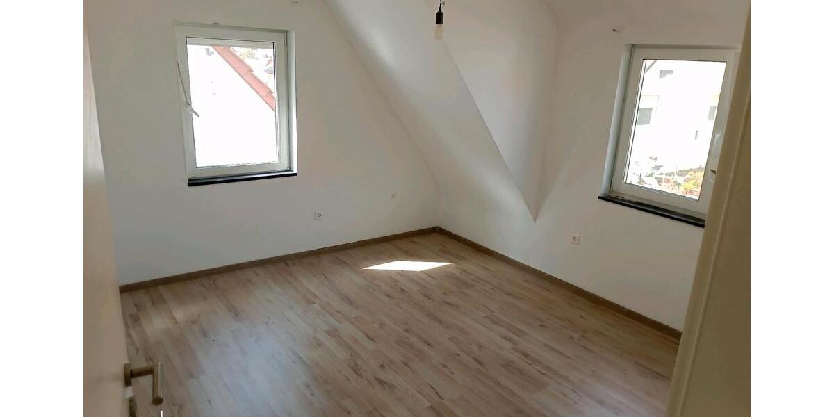 Dachgeschoßwohnung Albstadt Gemarkung Onstmettingen - 3 Zimmer, 57 m&sup2;, 560&euro; | Angebot:26254434
