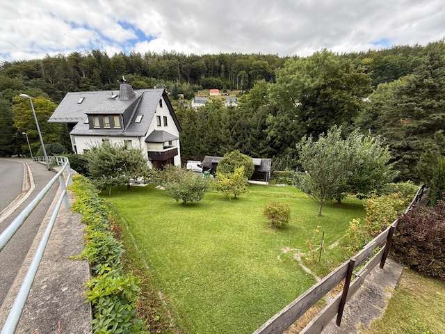 Haus zum Kaufen in Aue - Bad Schlema 259.000 € 220 m²