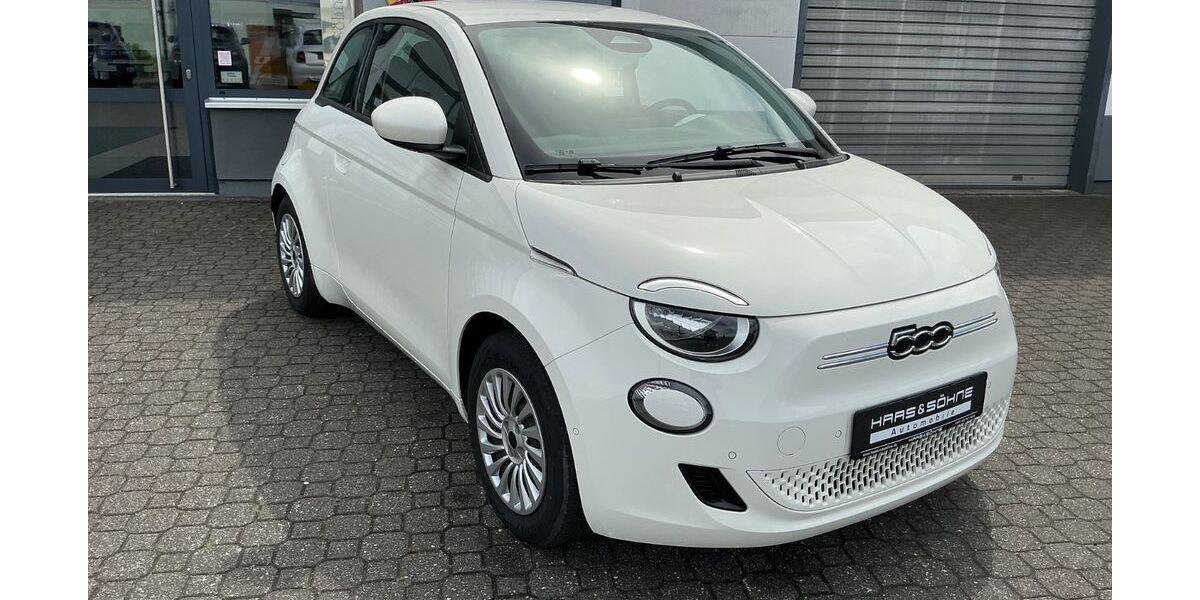 Fiat 500e 13.143 km 19.490 &euro; Eckental 90542