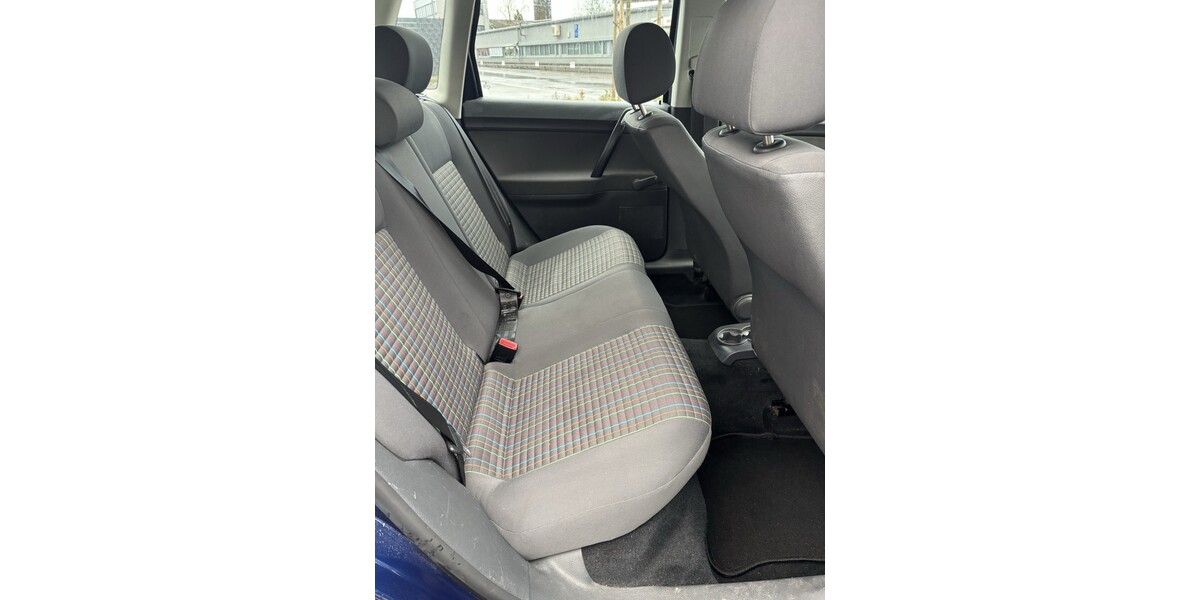 VW Polo 159.000 km 2.500 &euro; Düsseldorf 40213