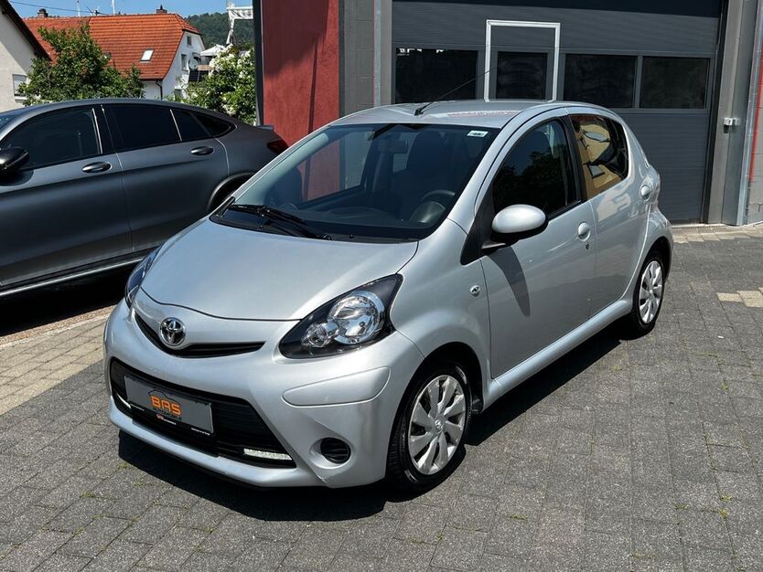 Toyota Aygo (X) 5.400 km 9.490 € Geislingen/Steige 73312