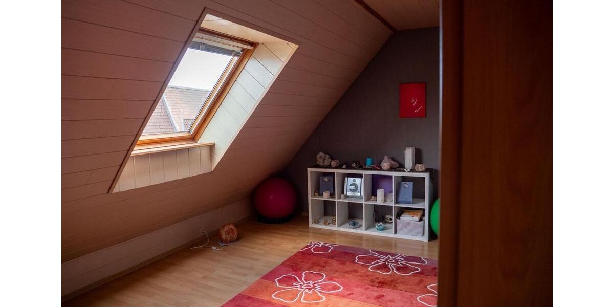 Doppelhaushälfte Wolsdorf - 7 Zimmer, 170 m&sup2;, 235.000&euro; | Angebot:26429528
