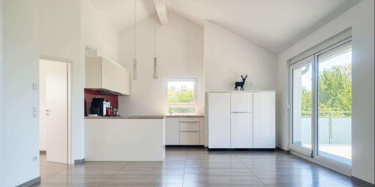 Etagenwohnung Pforzheim Nordstadt - 4 Zimmer, 111 m&sup2;, 1.726&euro; | Angebot:26776550