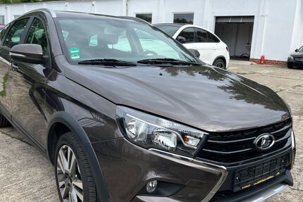Lada Vesta 133.279 km 7.790 € Leipzig 04178